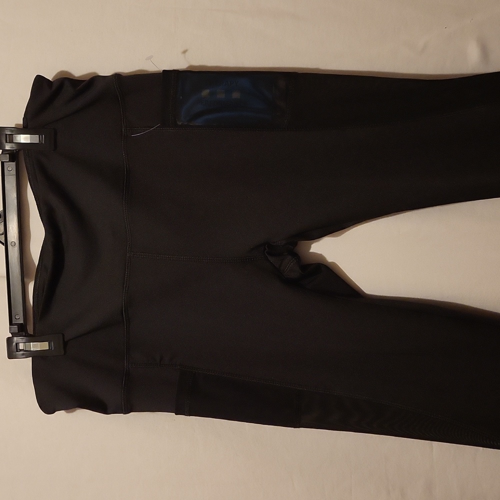 Therapy black woman training Capri leggings size XL